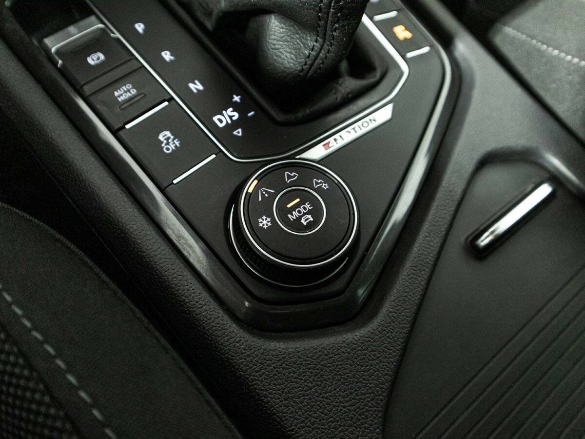 Volkswagen Tiguan б/у, 2017, Роботизированная. Фото: #18