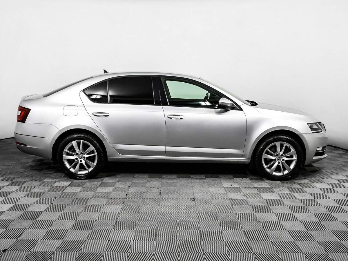 Skoda Octavia б/у, 2018, Роботизированная. Фото: #3