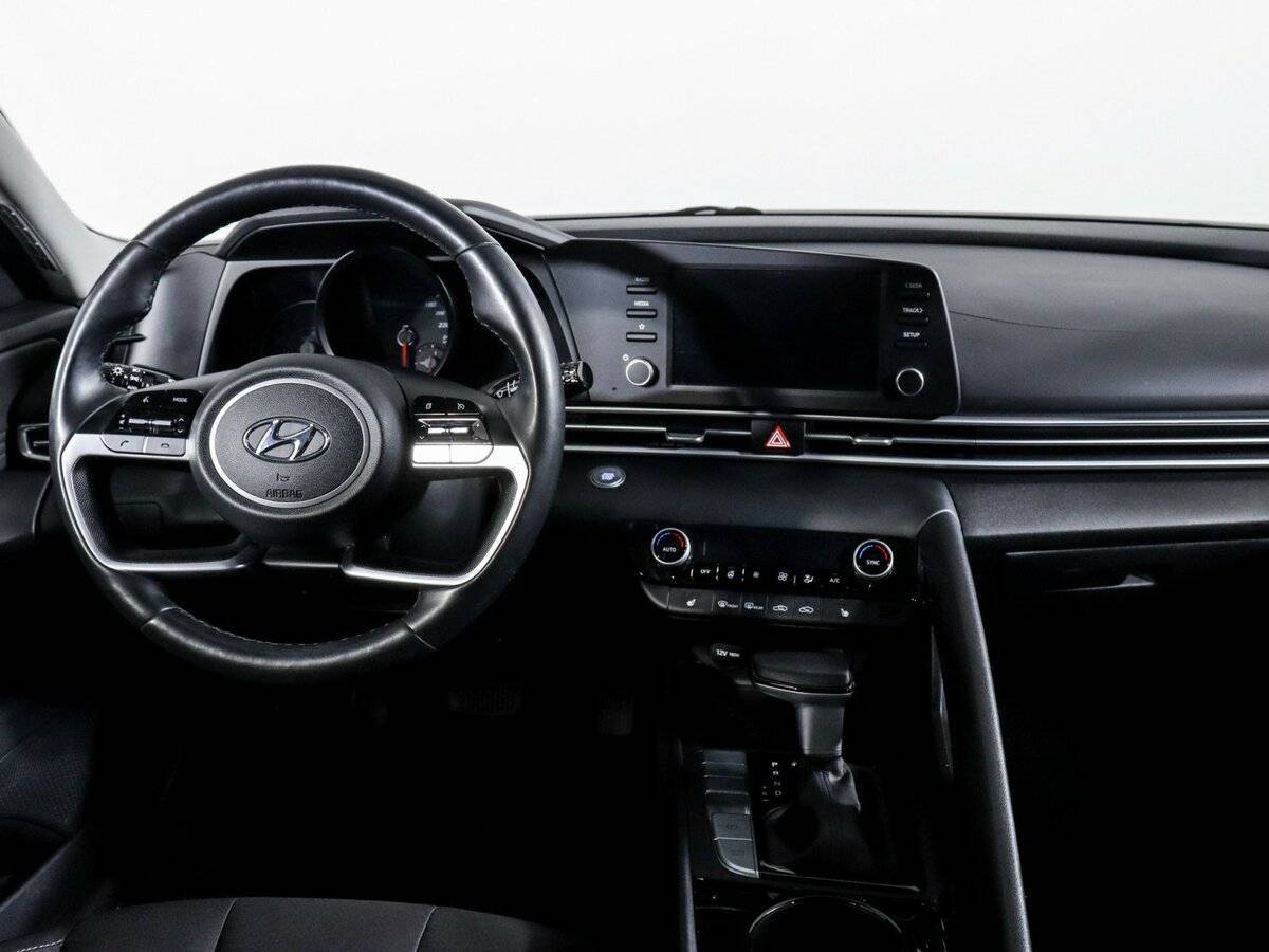 Hyundai Elantra б/у, 2021, Автоматическая. Фото: #7