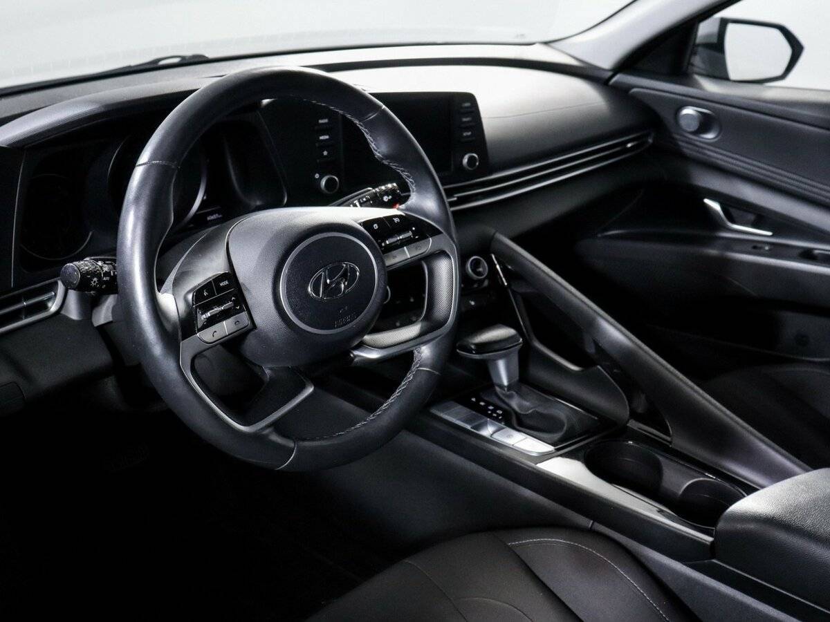 Hyundai Elantra б/у, 2021, Автоматическая. Фото: #9