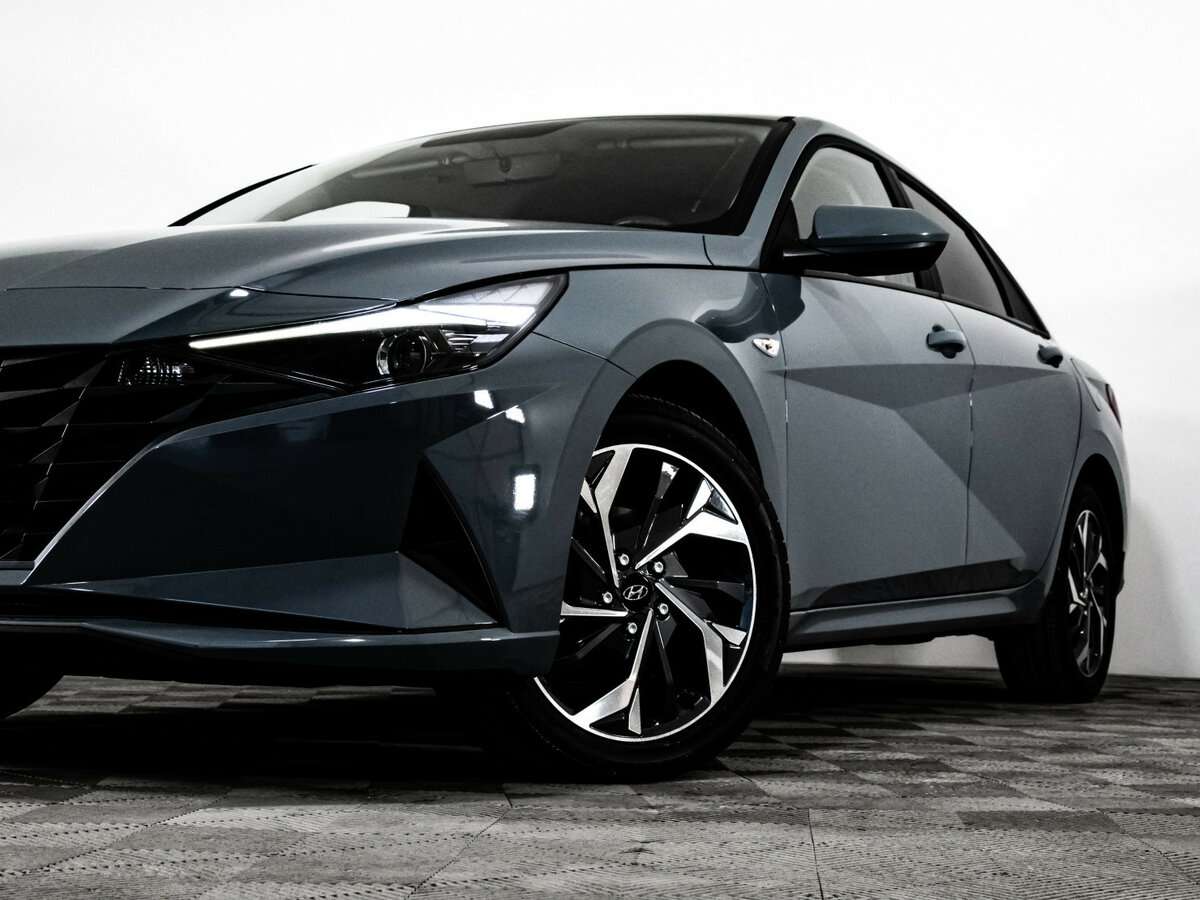 Hyundai Elantra б/у, 2021, Автоматическая. Фото: #1