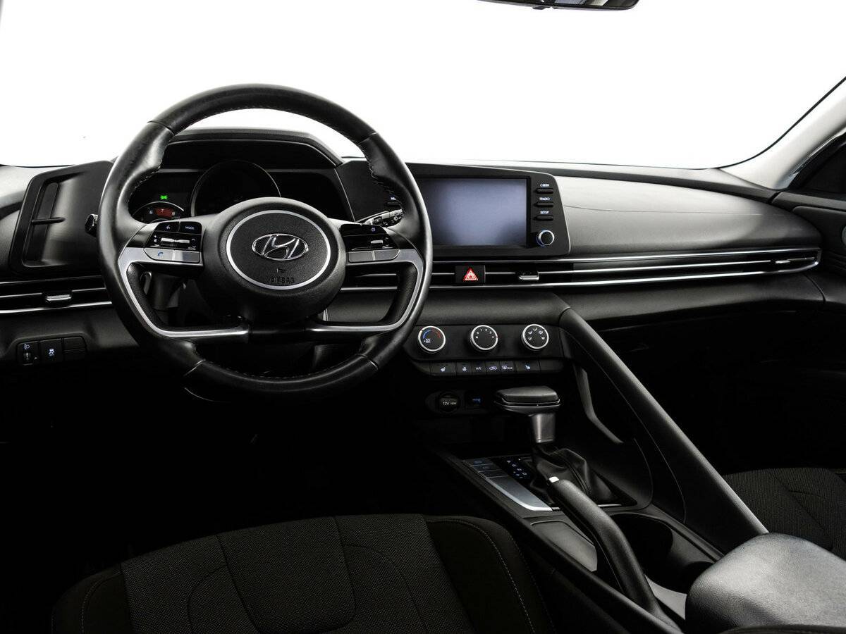 Hyundai Elantra б/у, 2021, Автоматическая. Фото: #11