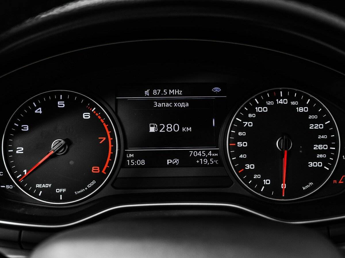 Audi A4 б/у, 2016, Роботизированная. Фото: #9