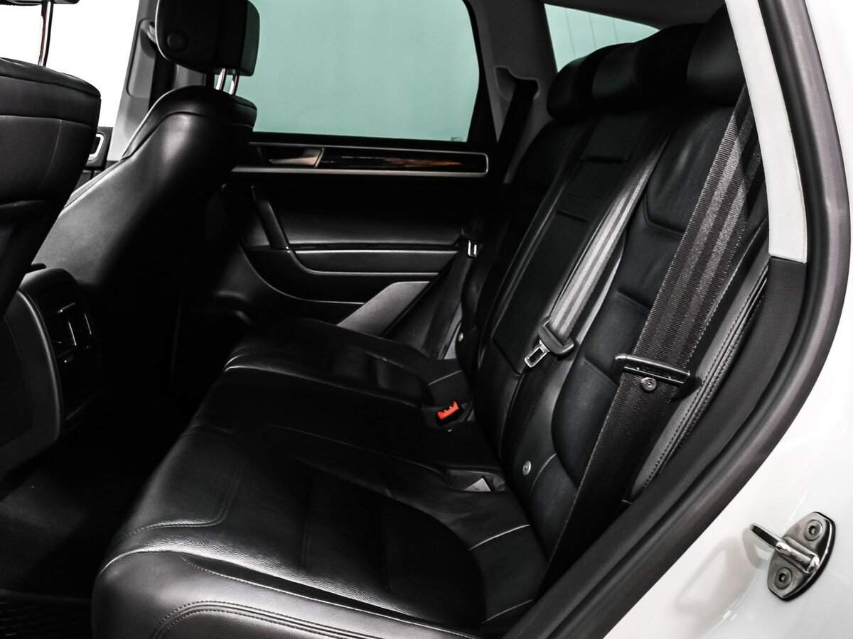 Volkswagen Touareg б/у, 2014, Автоматическая. Фото: #12