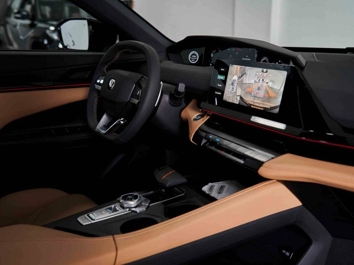 Changan UNI-V б/у, 2024, Роботизированная. Фото: #17