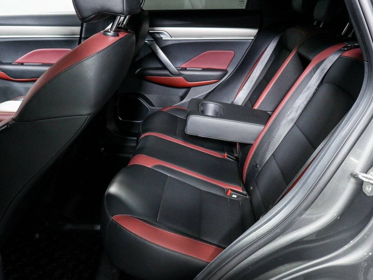 Geely Coolray б/у, 2023, Роботизированная. Фото: #6