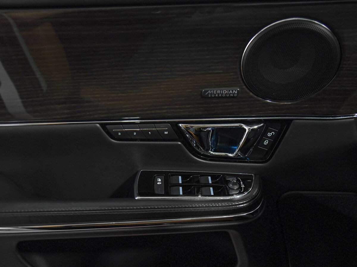 Jaguar XJ б/у, 2016, Автоматическая. Фото: #14