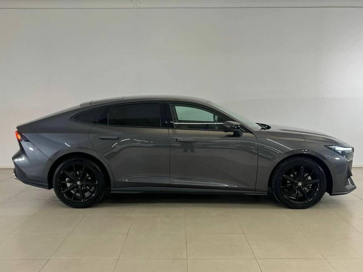 Changan UNI-V б/у, 2023, Роботизированная. Фото: #7