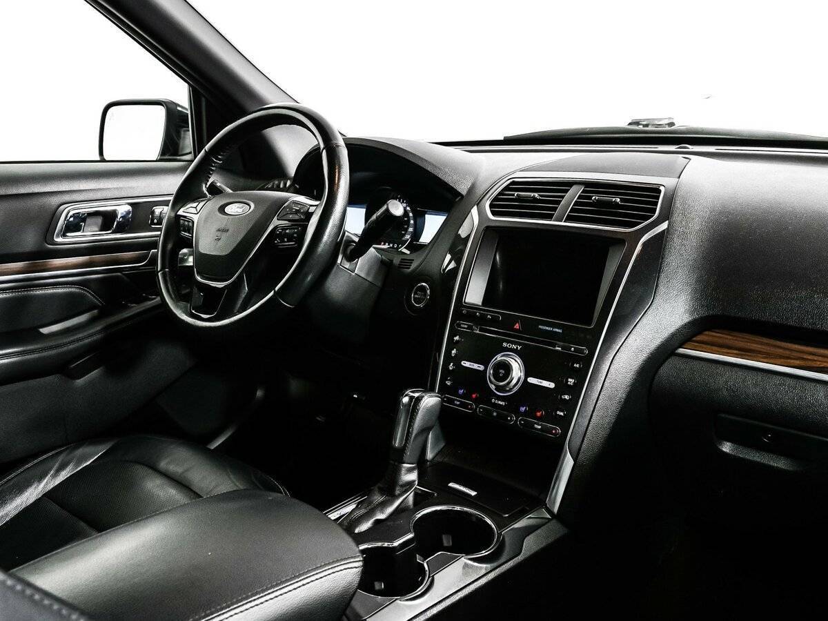 Ford Explorer б/у, 2017, Автоматическая. Фото: #8