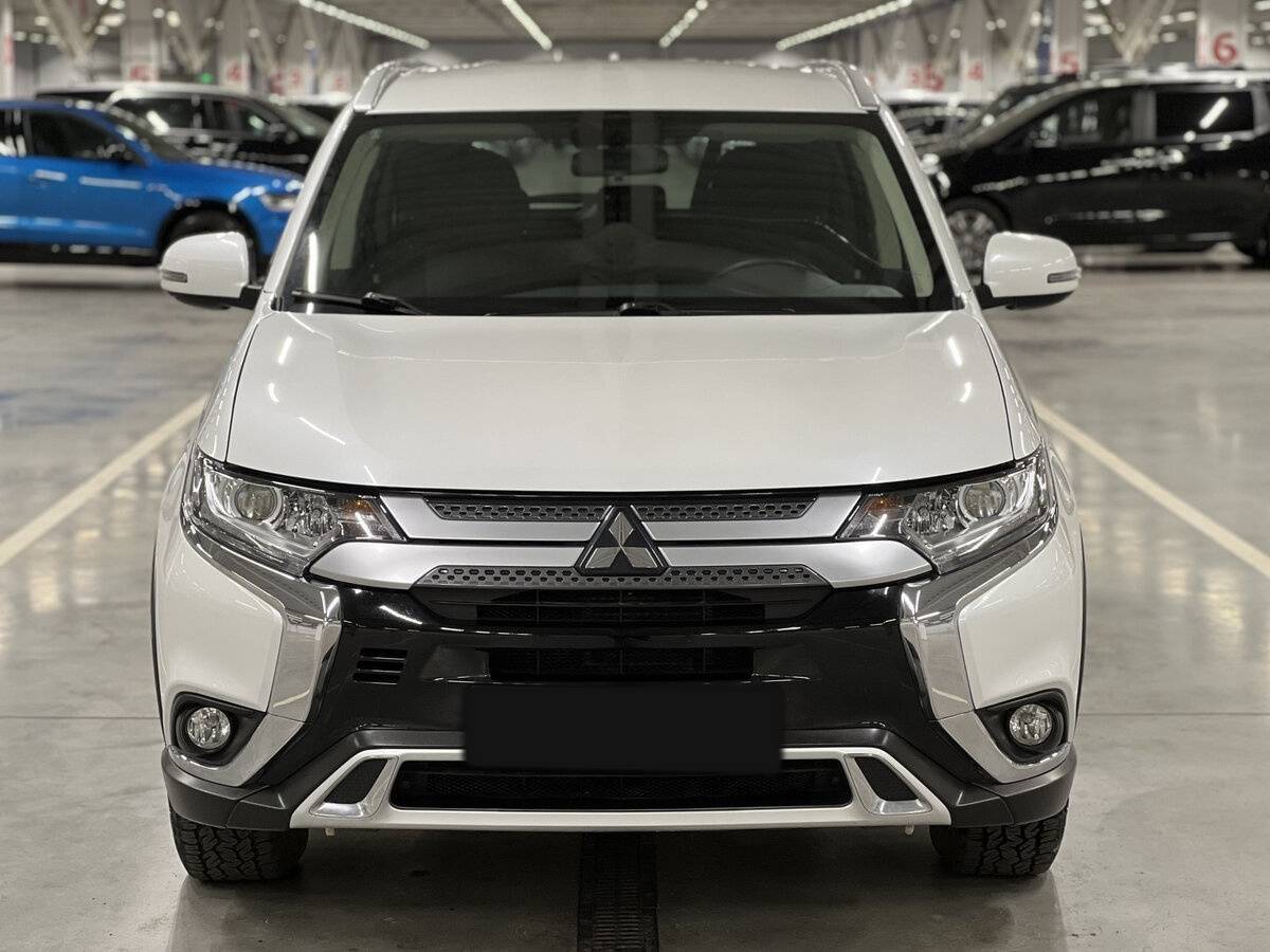 Mitsubishi Outlander б/у, 2021, Вариатор. Фото: #1