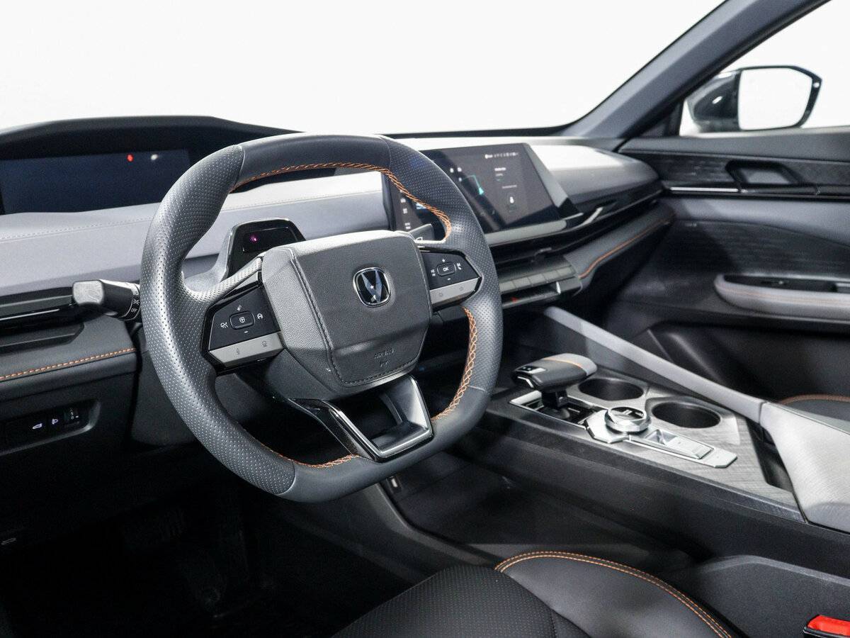 Changan UNI-V б/у, 2023, Роботизированная. Фото: #13