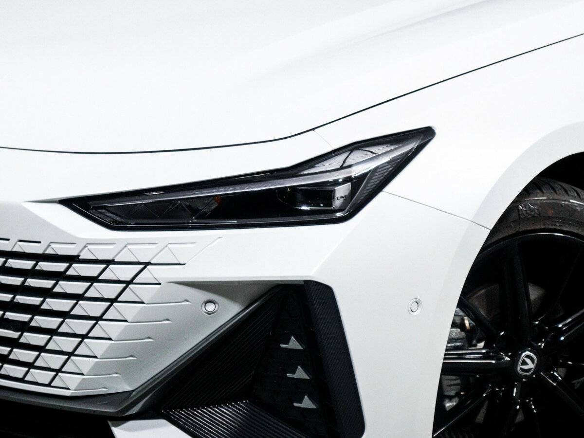 Changan UNI-V б/у, 2023, Роботизированная. Фото: #15