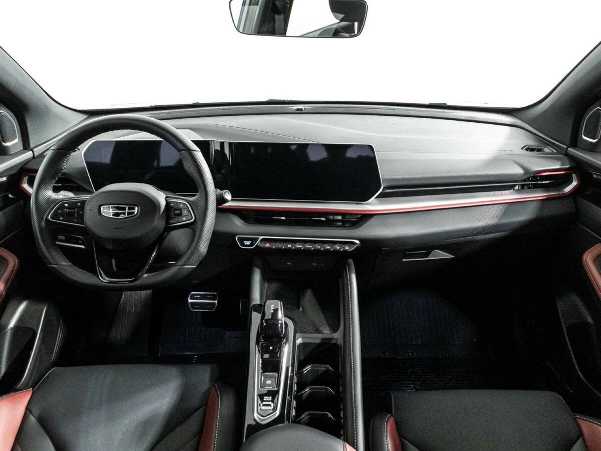 Geely Coolray б/у, 2023, Роботизированная. Фото: #12