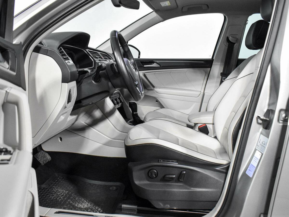 Volkswagen Tiguan б/у, 2017, Роботизированная. Фото: #7