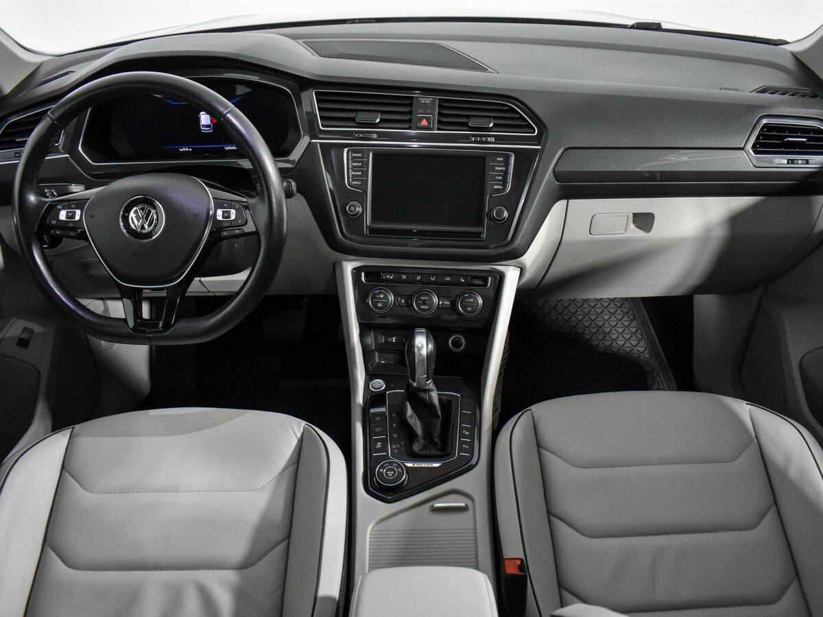 Volkswagen Tiguan б/у, 2017, Роботизированная. Фото: #9