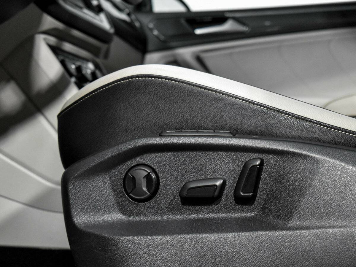 Volkswagen Tiguan б/у, 2017, Роботизированная. Фото: #15