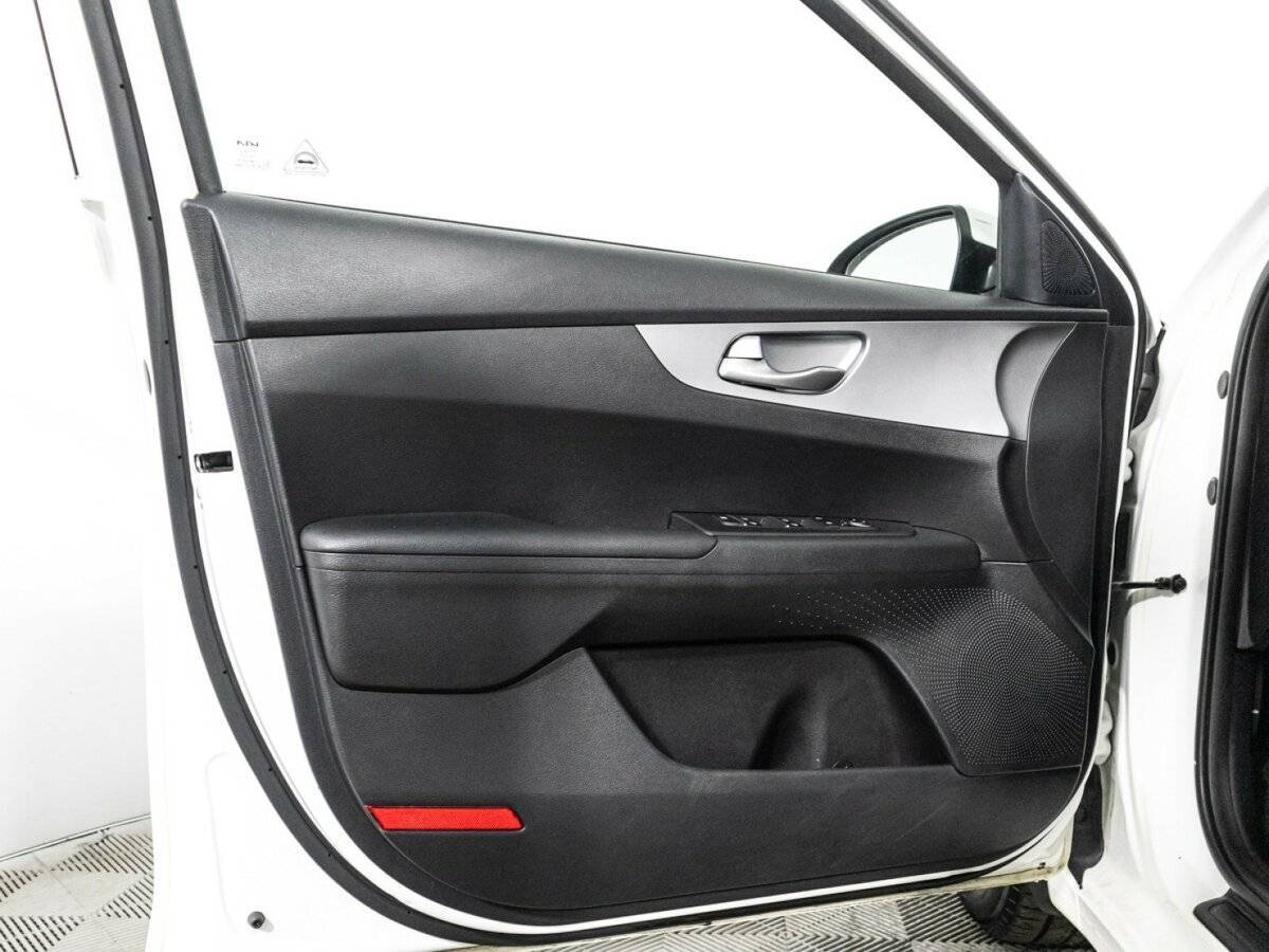 Kia Cerato б/у, 2021, Автоматическая. Фото: #24
