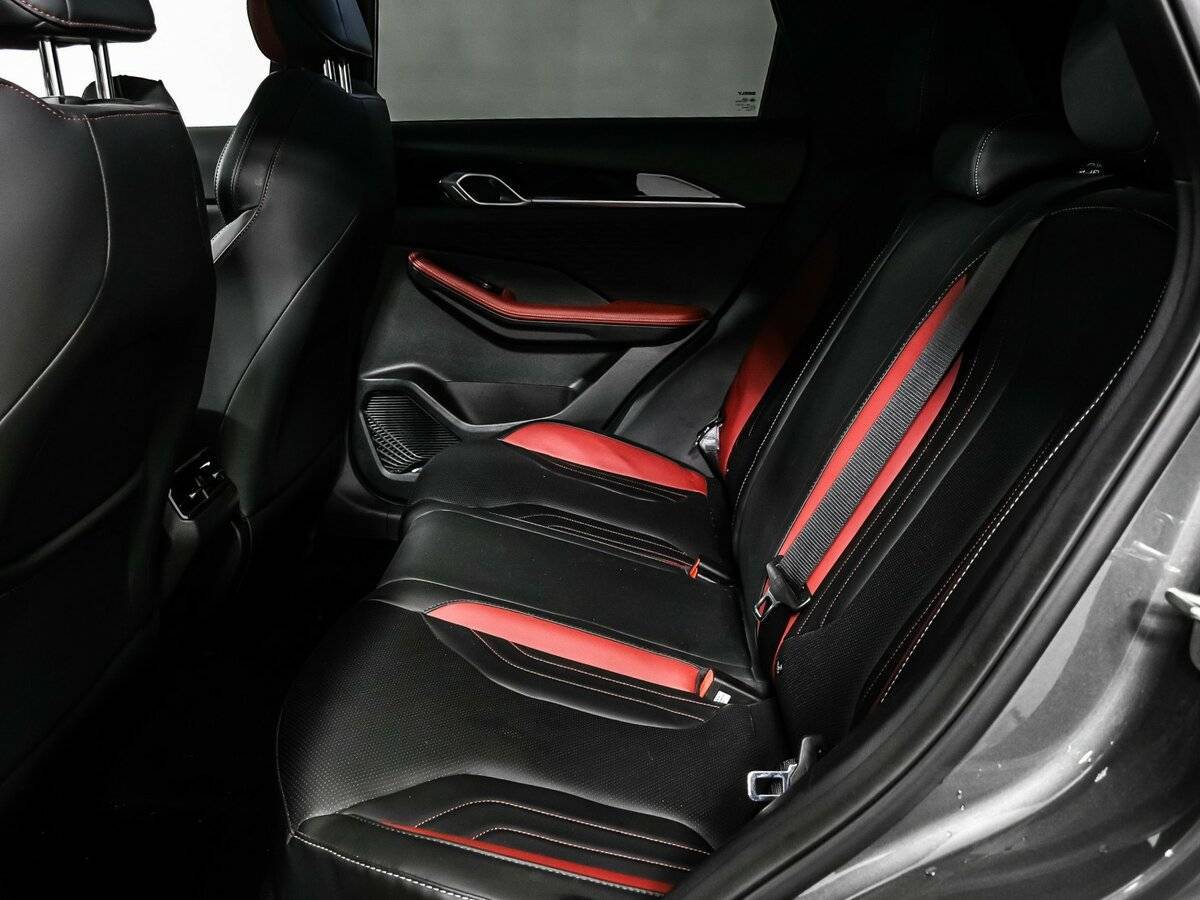 Geely Coolray б/у, 2024, Роботизированная. Фото: #11