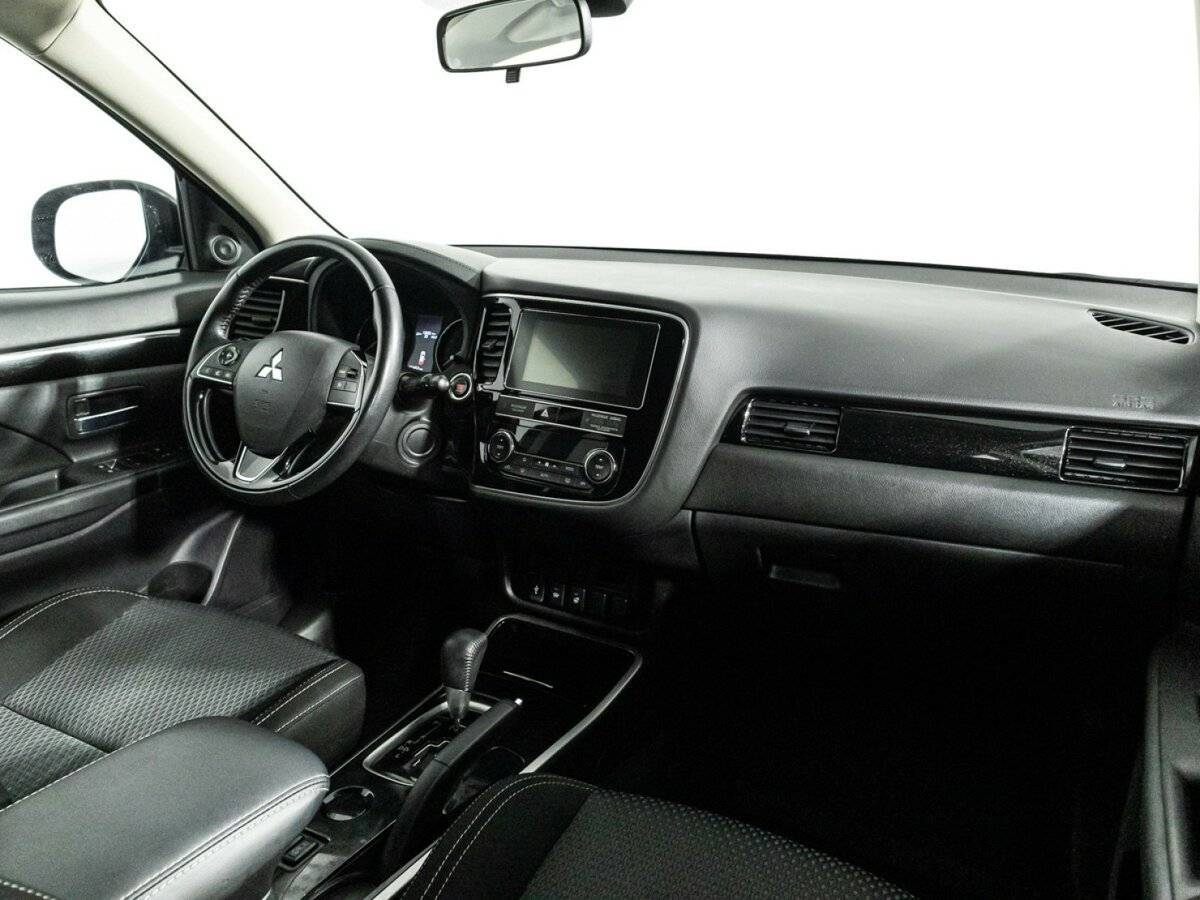 Mitsubishi Outlander б/у, 2018, Вариатор. Фото: #8