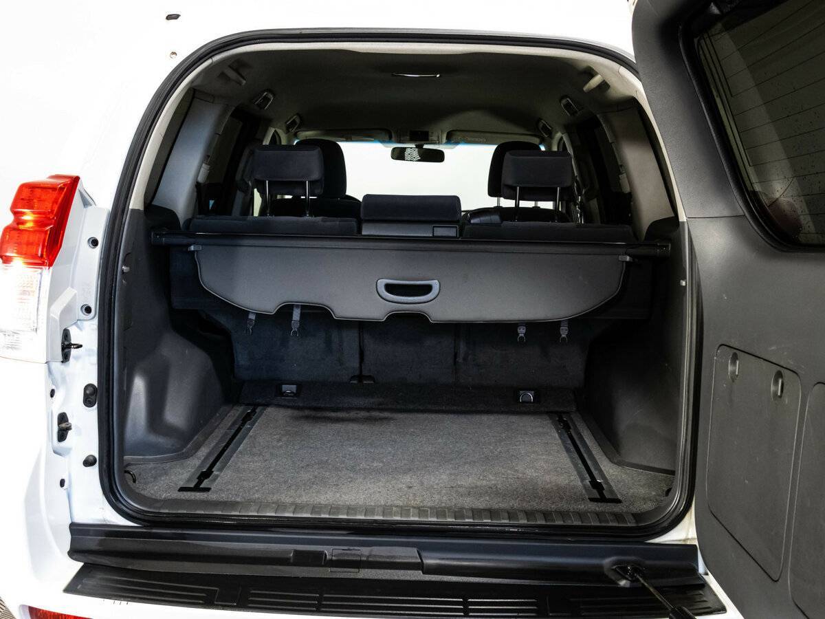 Toyota Land Cruiser Prado б/у, 2013, Автоматическая. Фото: #18