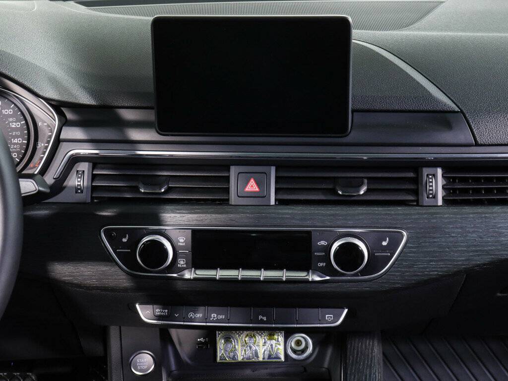 Audi A4 б/у, 2017, Роботизированная. Фото: #13