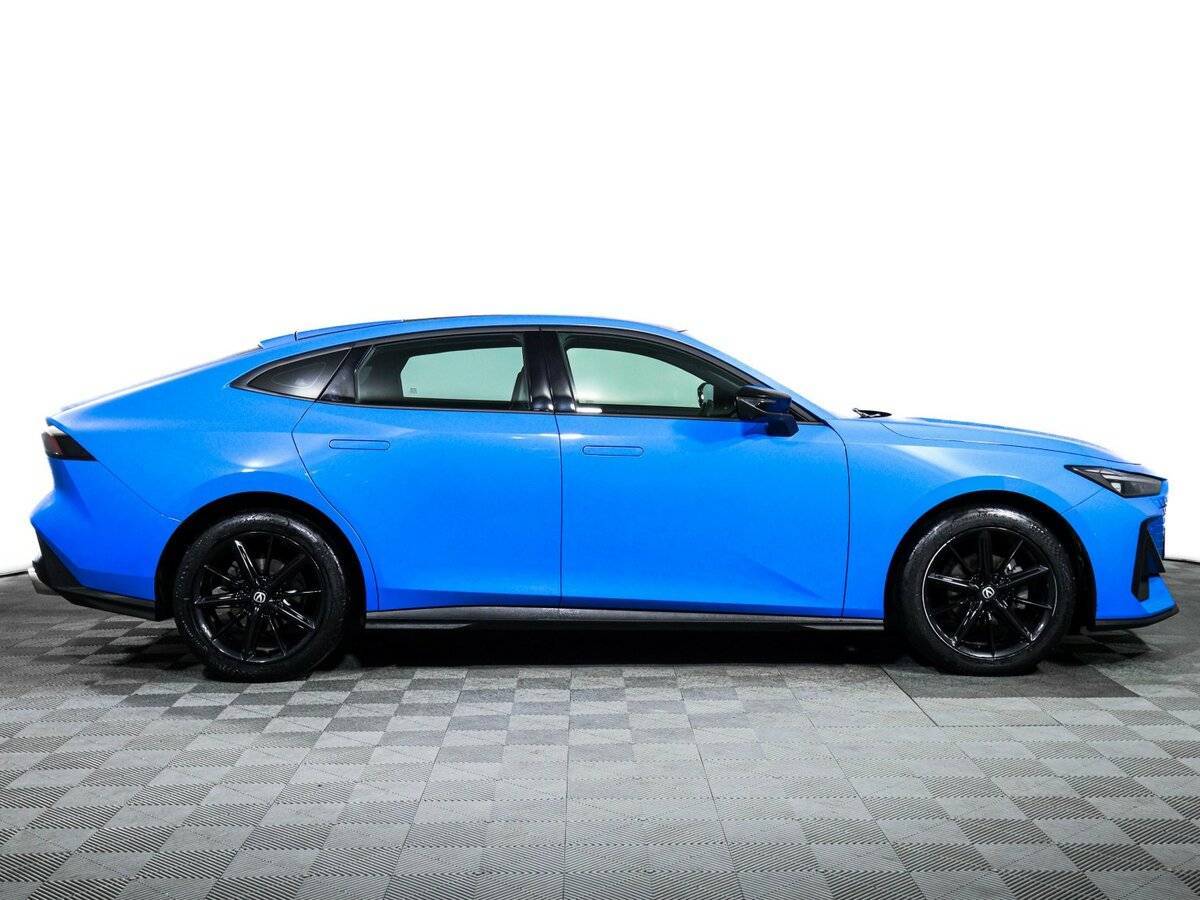 Changan UNI-V б/у, 2022, Роботизированная. Фото: #3