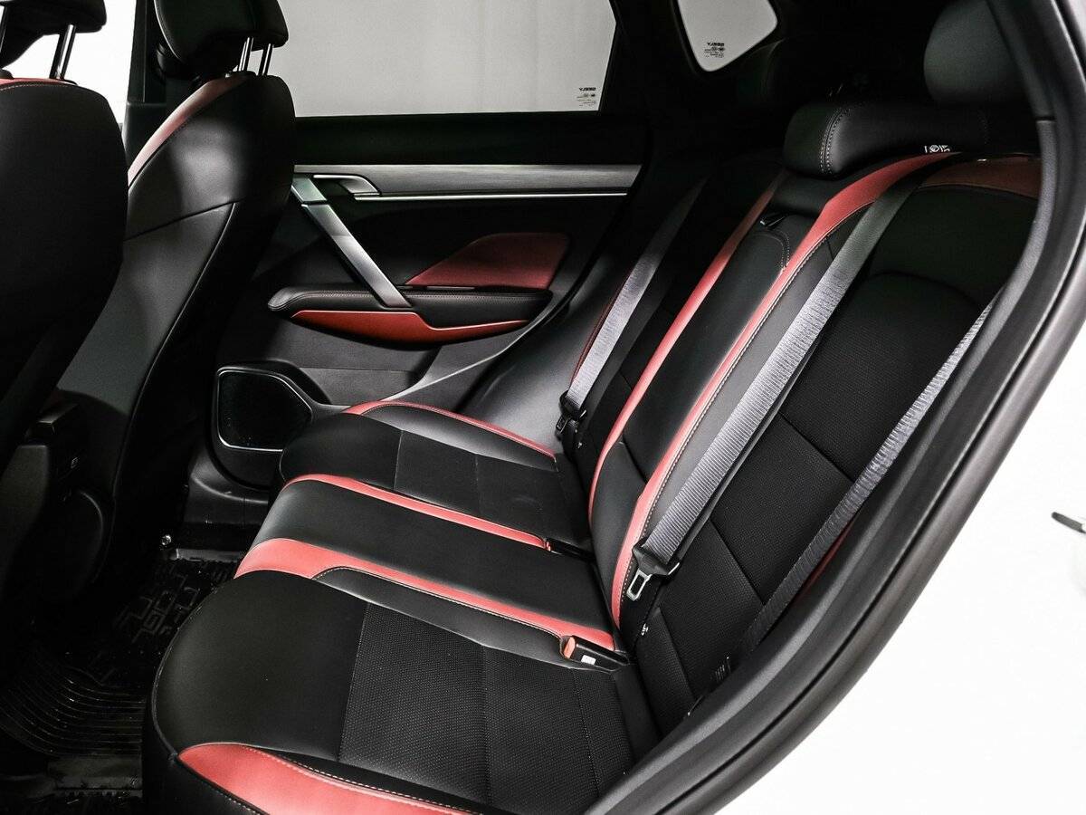 Geely Coolray б/у, 2023, Роботизированная. Фото: #11