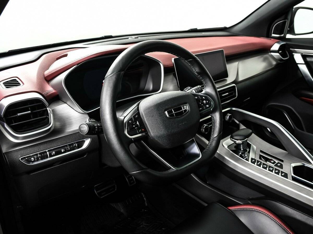 Geely Coolray б/у, 2023, Роботизированная. Фото: #12