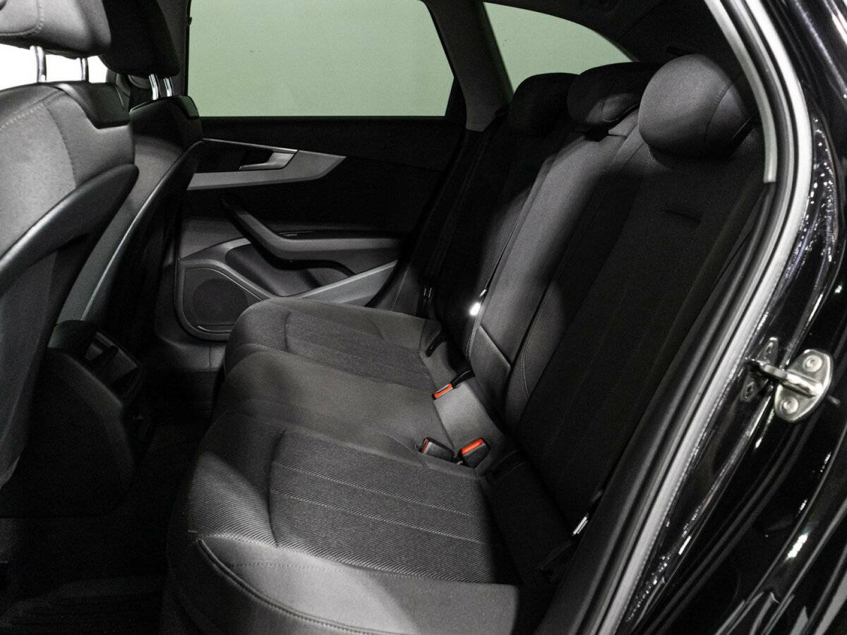 Audi A4 б/у, 2020, Роботизированная. Фото: #9