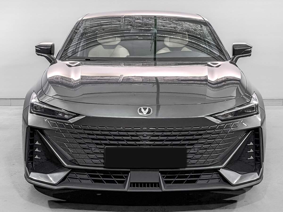 Changan UNI-V б/у, 2023, Роботизированная. Фото: #1