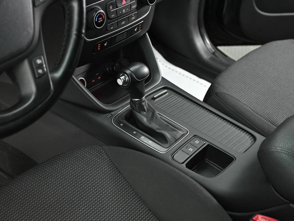 Kia Sorento б/у, 2015, Автоматическая. Фото: #12