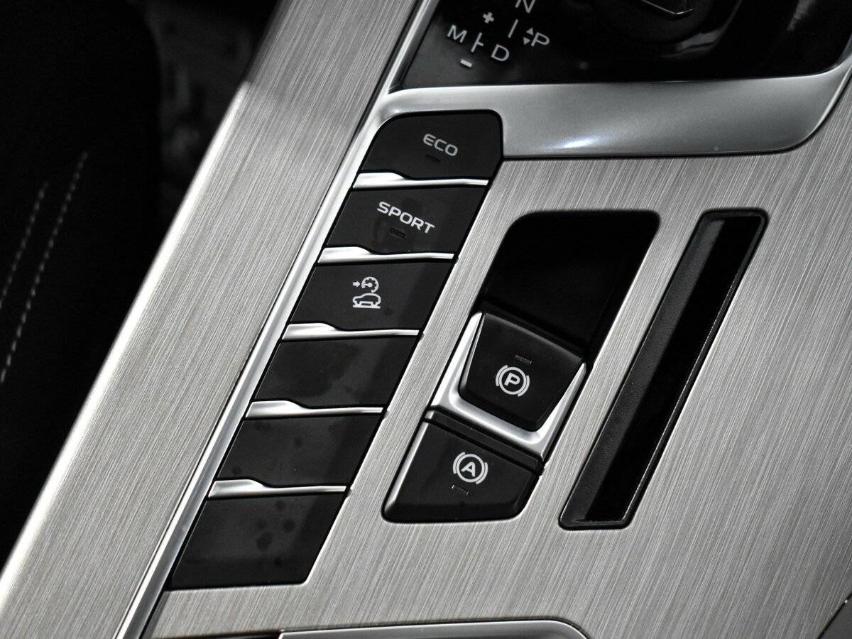 Geely Coolray б/у, 2023, Роботизированная. Фото: #11