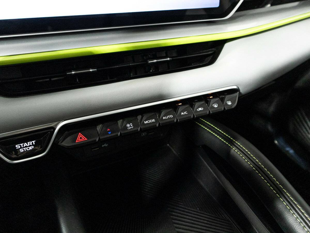 Geely Coolray б/у, 2023, Роботизированная. Фото: #18