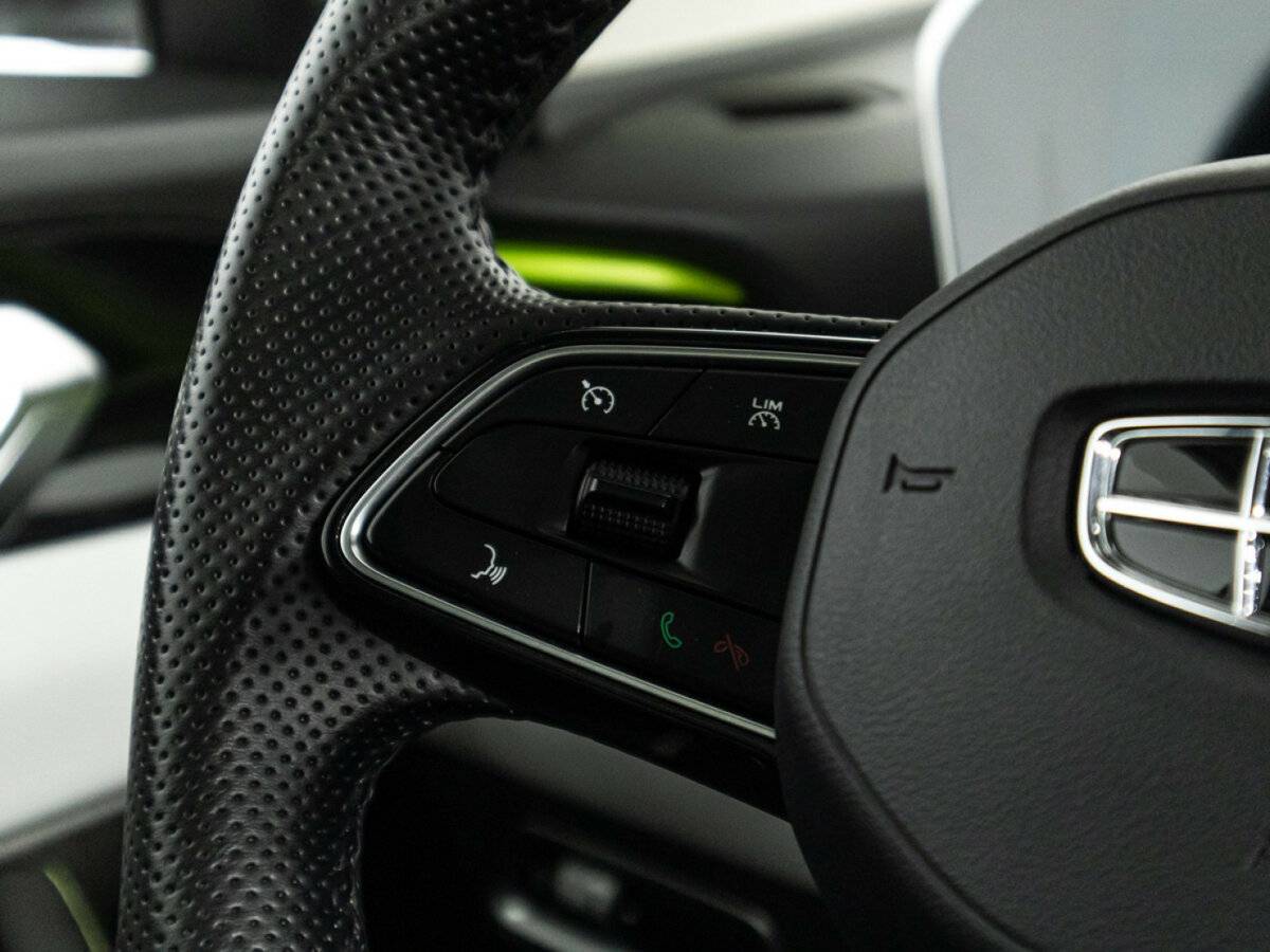 Geely Coolray б/у, 2023, Роботизированная. Фото: #21