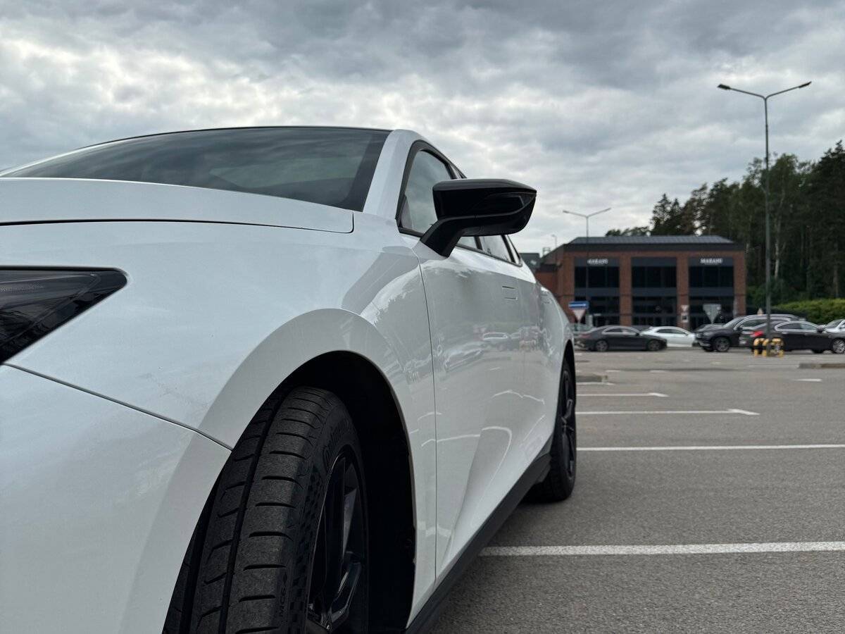 Changan UNI-V б/у, 2023, Роботизированная. Фото: #5