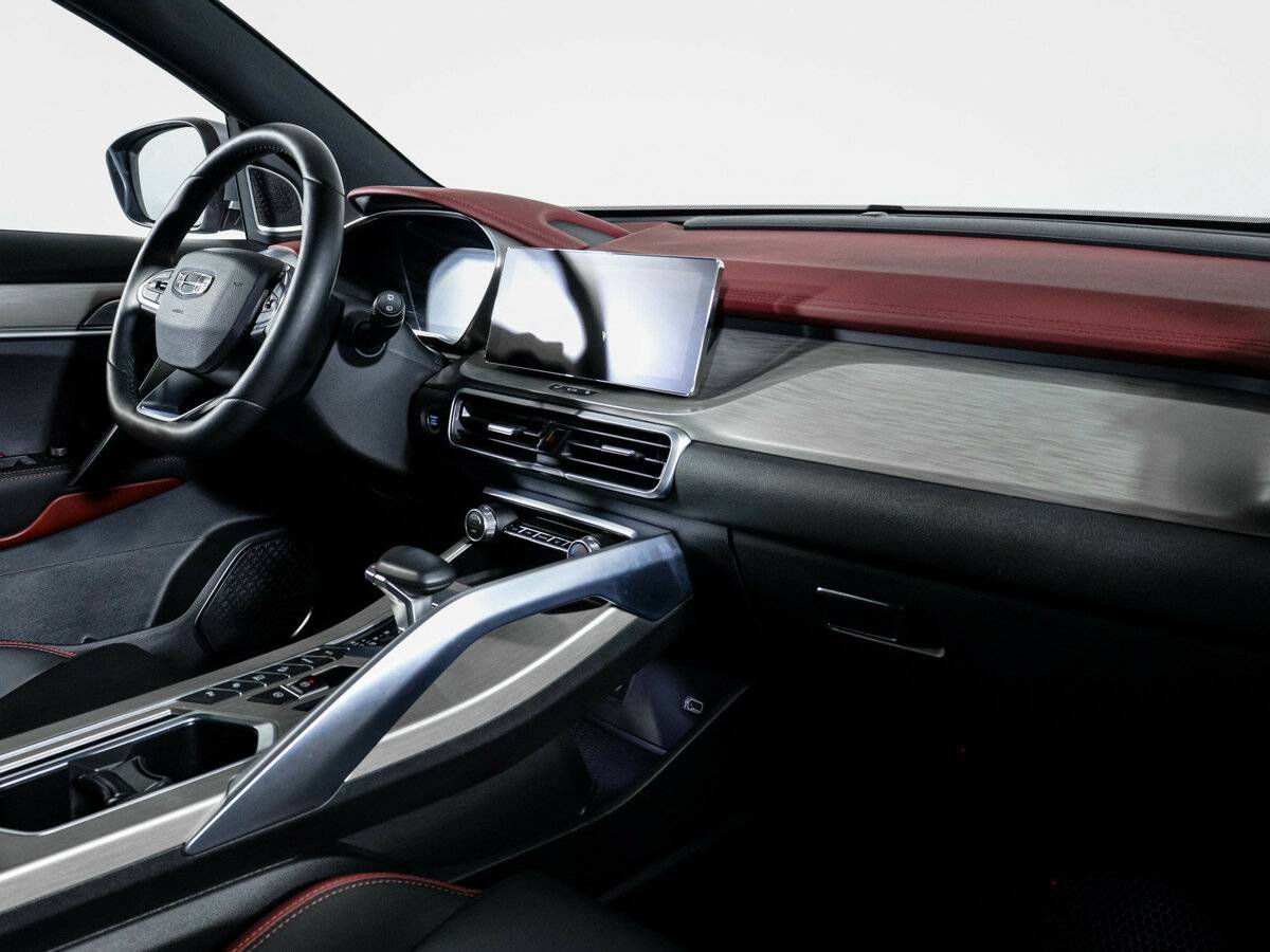 Geely Coolray б/у, 2023, Роботизированная. Фото: #8