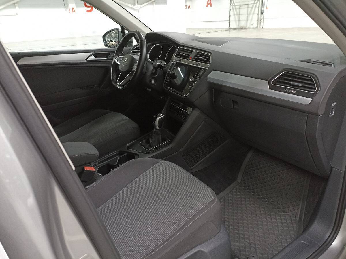 Volkswagen Tiguan б/у, 2021, Роботизированная. Фото: #10