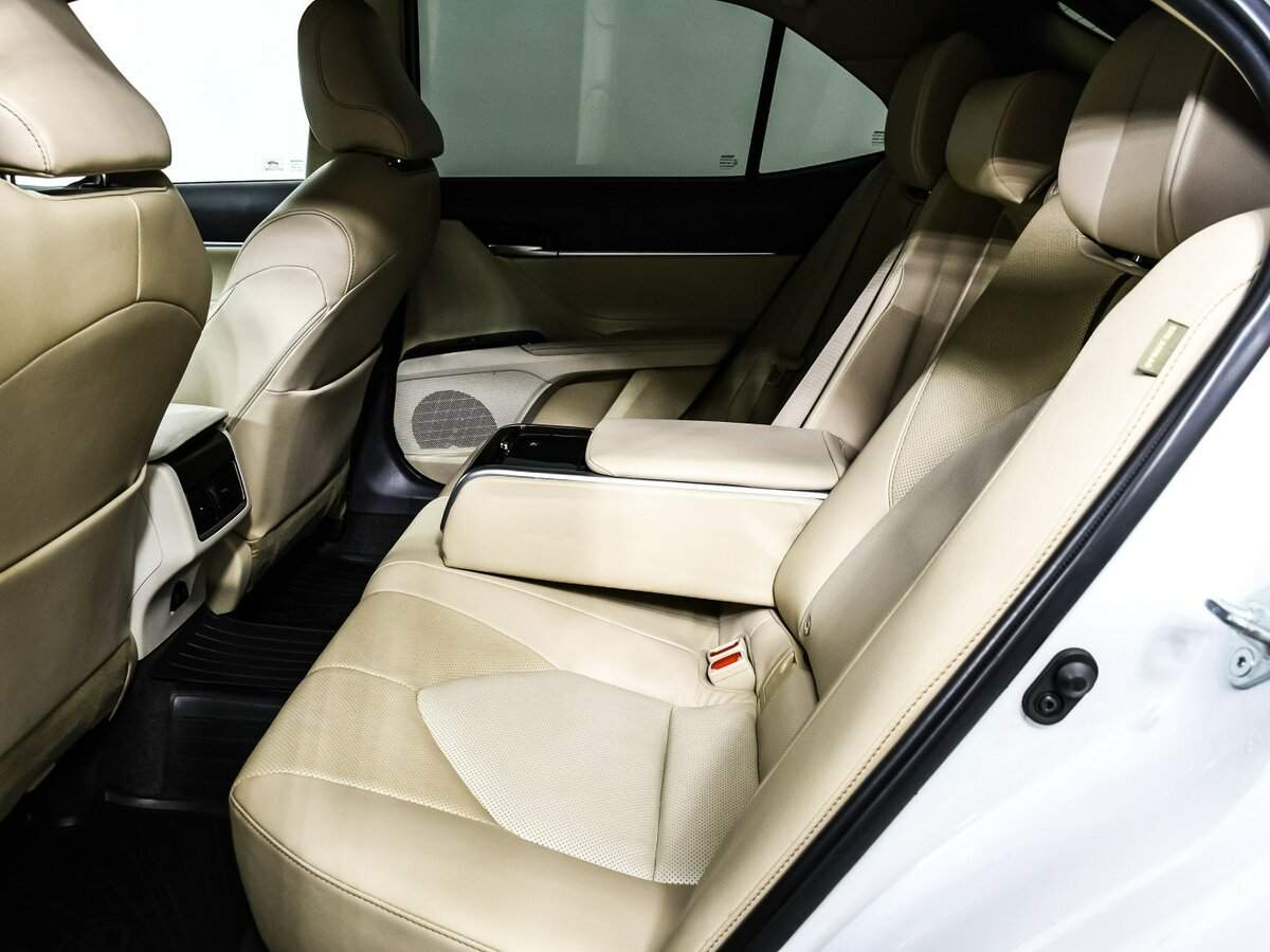 Toyota Camry б/у, 2020, Автоматическая. Фото: #11