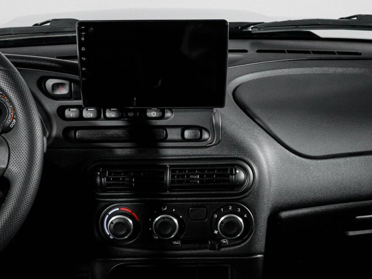 Lada (ВАЗ) Niva б/у, 2024, Механическая. Фото: #12