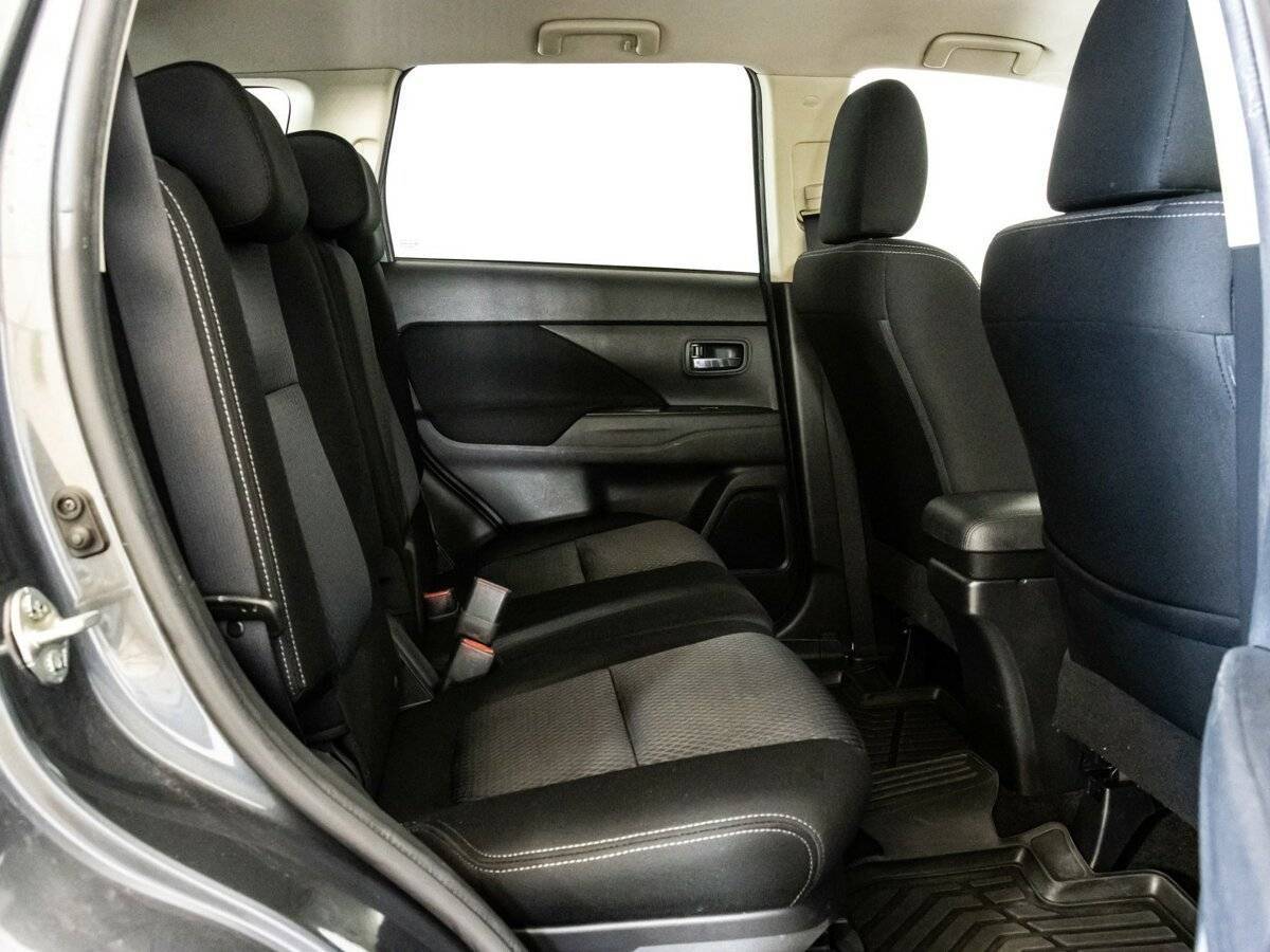 Mitsubishi Outlander б/у, 2018, Вариатор. Фото: #14