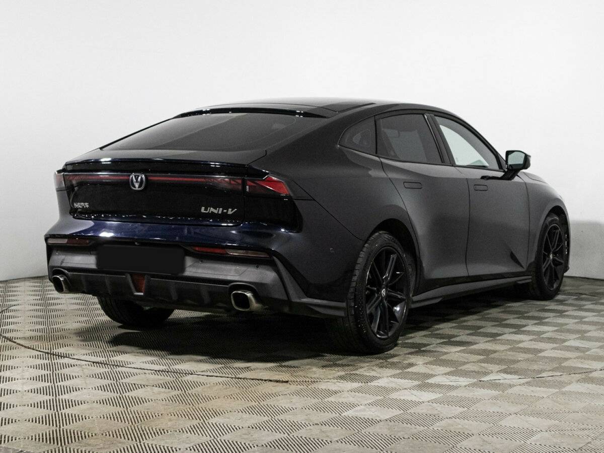 Changan UNI-V б/у, 2023, Роботизированная. Фото: #4