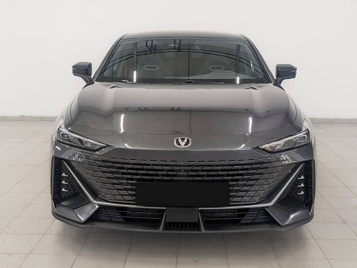 Changan UNI-V б/у, 2024, Роботизированная. Фото: #1