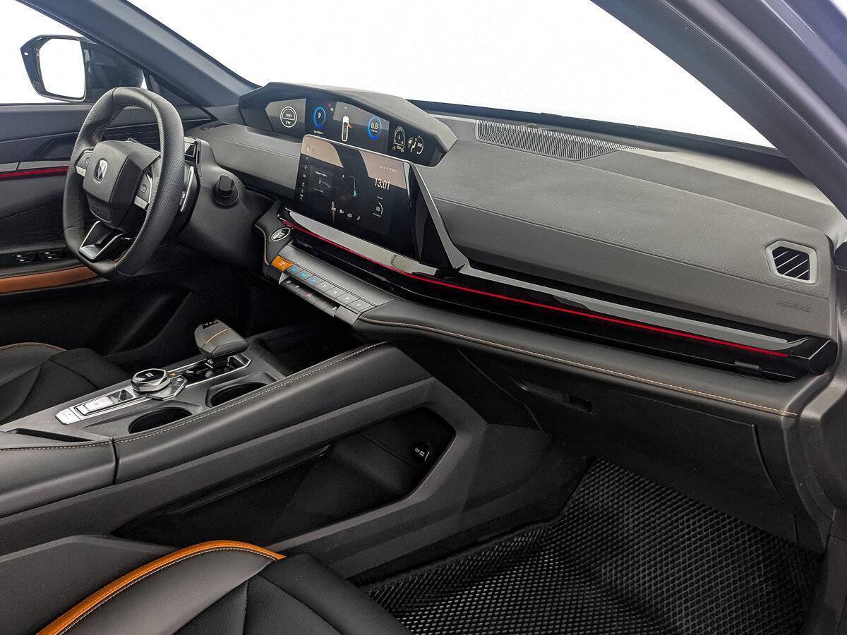 Changan UNI-V б/у, 2024, Роботизированная. Фото: #12