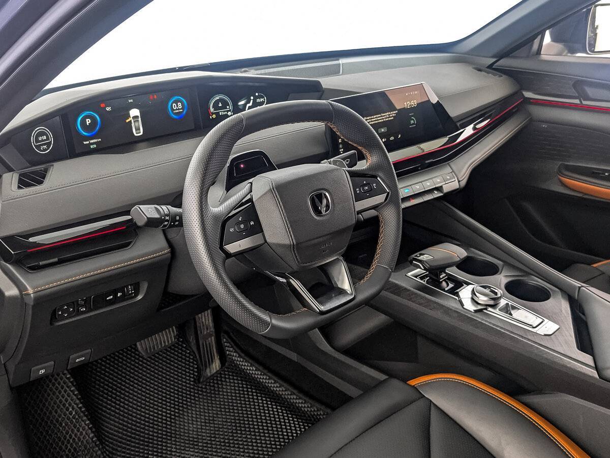 Changan UNI-V б/у, 2024, Роботизированная. Фото: #14