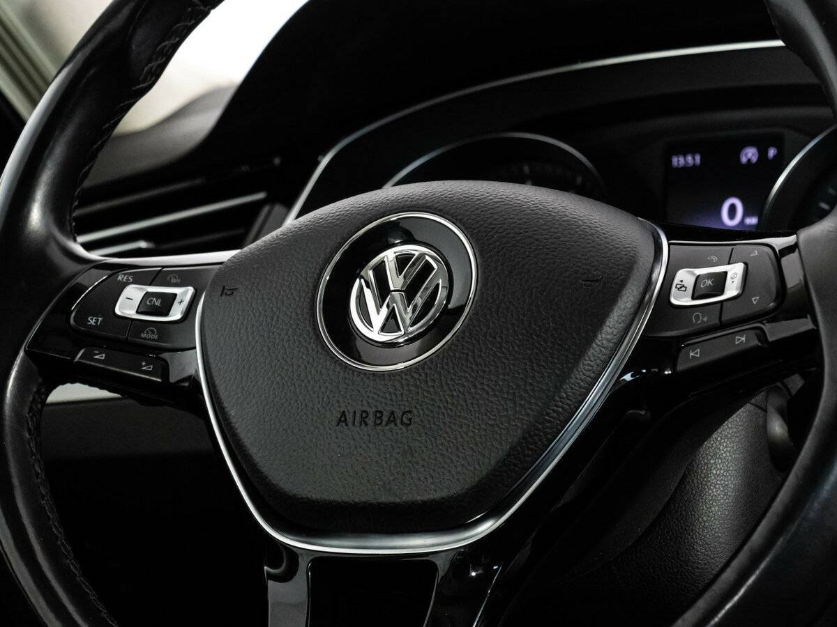 Volkswagen Passat б/у, 2018, Роботизированная. Фото: #11