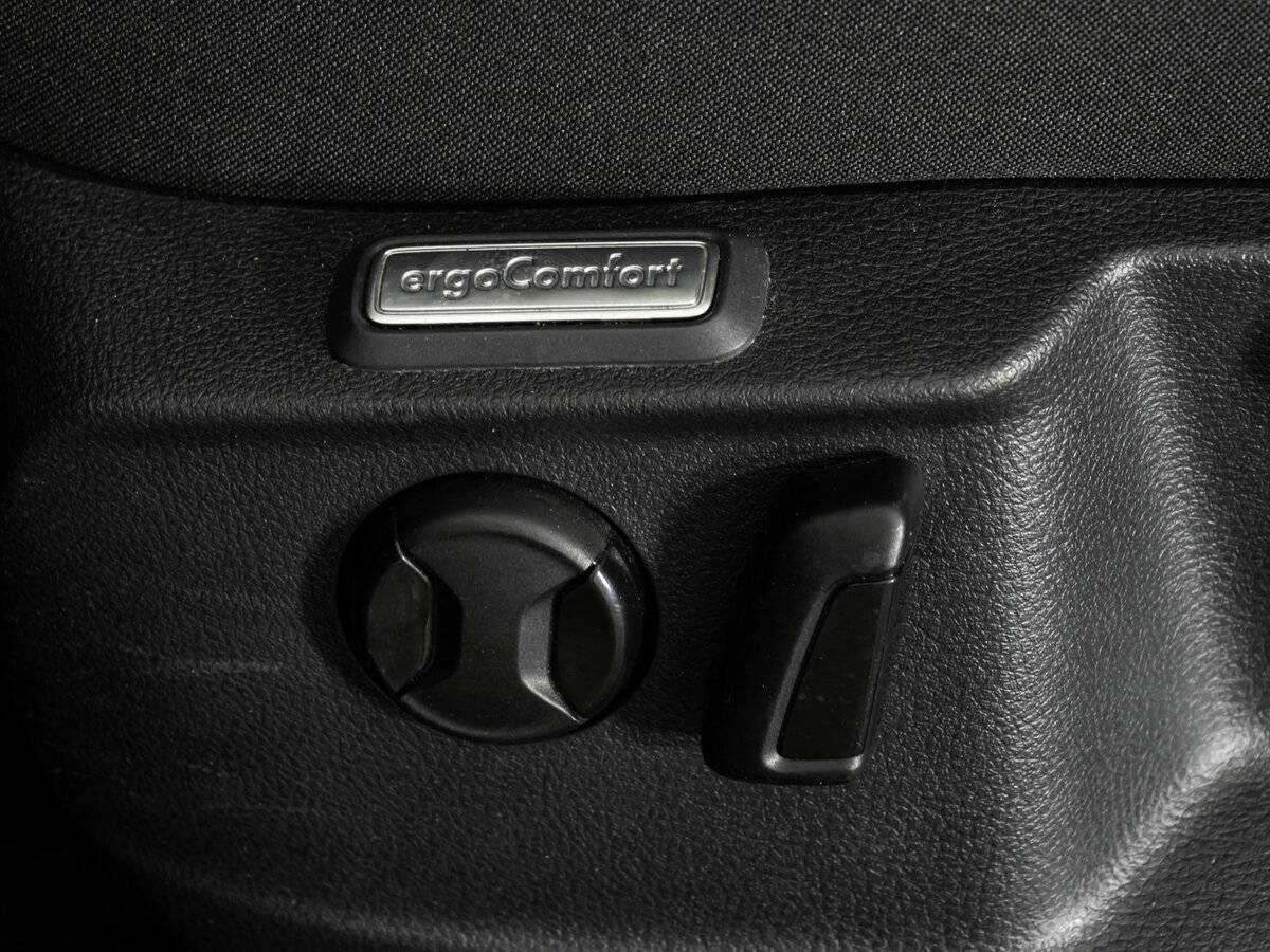 Volkswagen Passat б/у, 2018, Роботизированная. Фото: #19