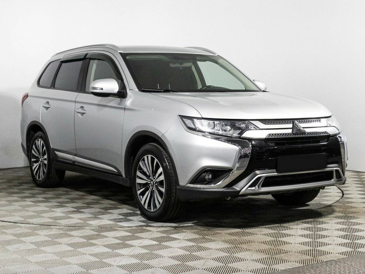 Mitsubishi Outlander б/у, 2020, Вариатор. Фото: #2