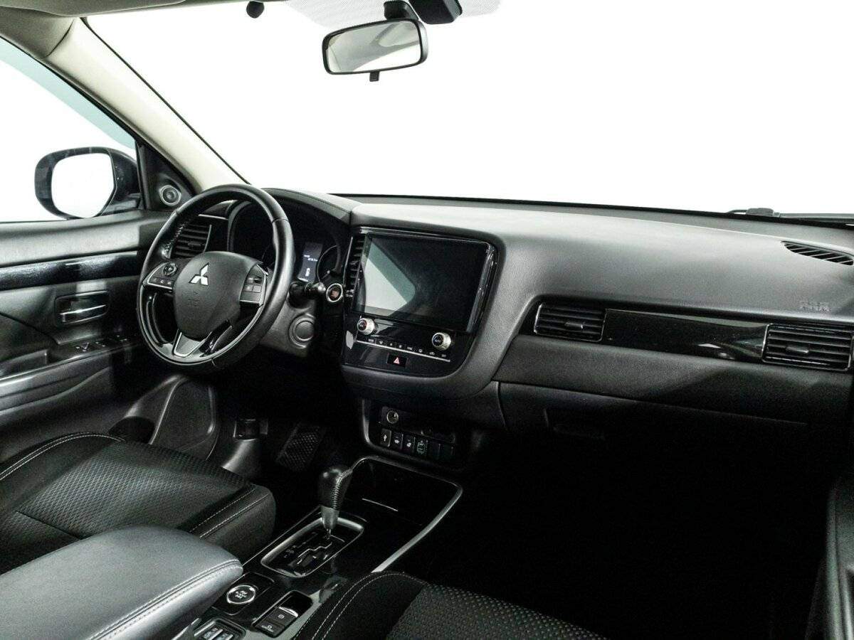 Mitsubishi Outlander б/у, 2020, Вариатор. Фото: #6
