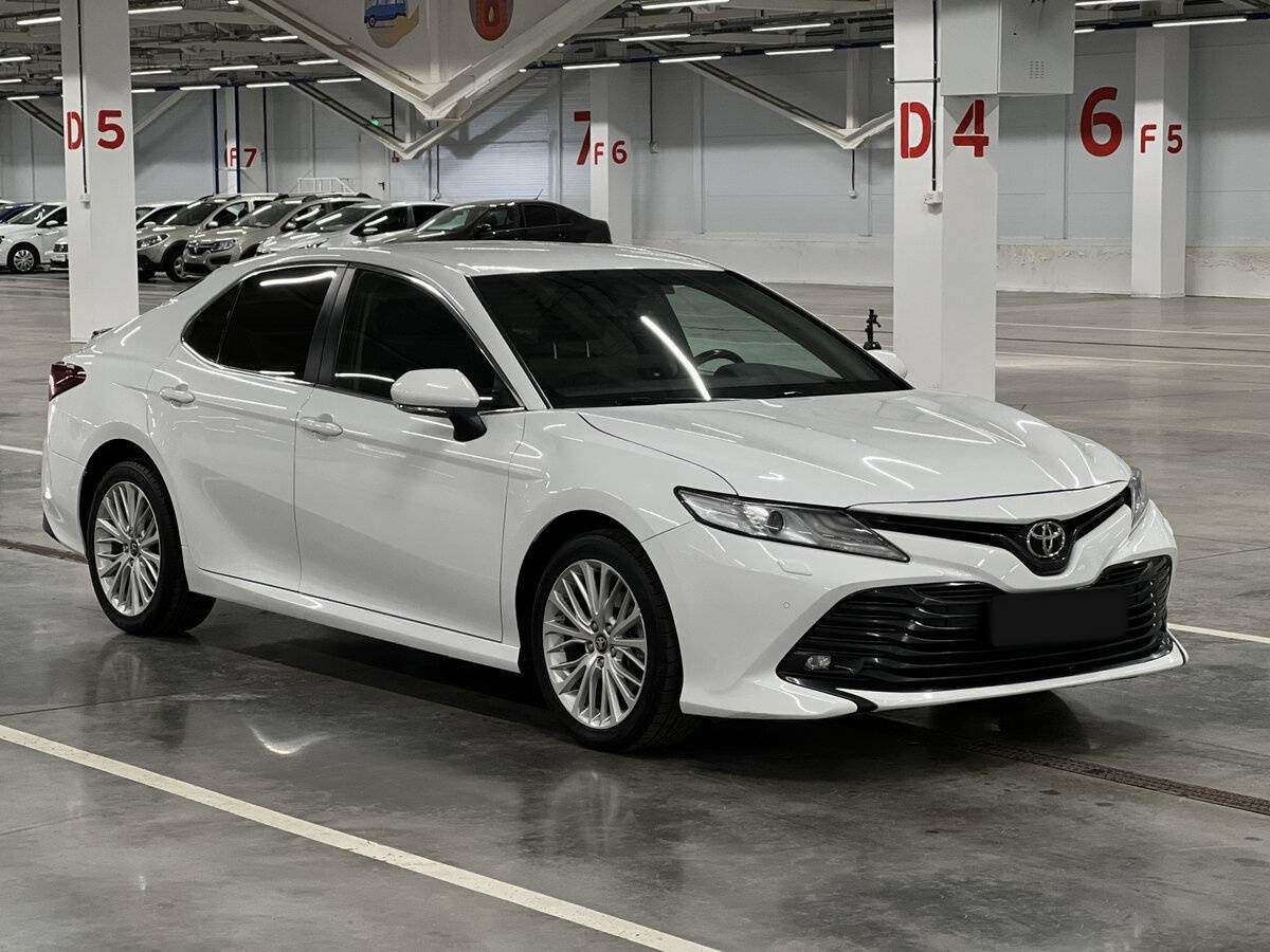 Toyota Camry б/у, 2018, Автоматическая. Фото: #2