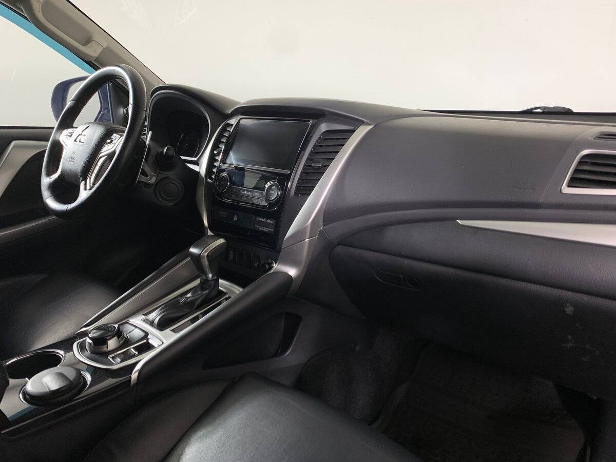 Mitsubishi Pajero Sport б/у, 2018, Автоматическая. Фото: #12